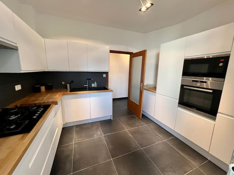 Bellevue - Grand Appartement Pour 5 Sur Les Quais De La Meuse Liege Ngoại thất bức ảnh