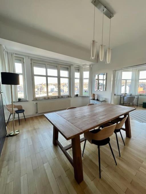 Bellevue - Grand Appartement Pour 5 Sur Les Quais De La Meuse Liege Ngoại thất bức ảnh