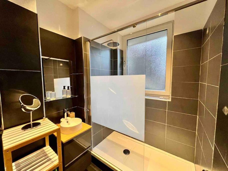 Bellevue - Grand Appartement Pour 5 Sur Les Quais De La Meuse Liege Ngoại thất bức ảnh