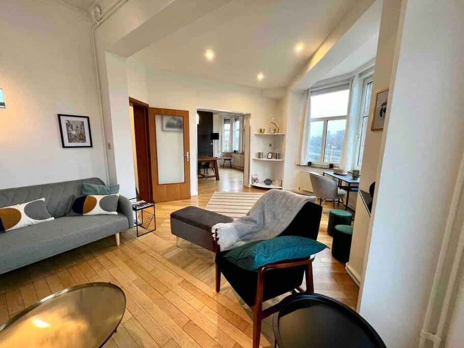 Bellevue - Grand Appartement Pour 5 Sur Les Quais De La Meuse Liege Ngoại thất bức ảnh