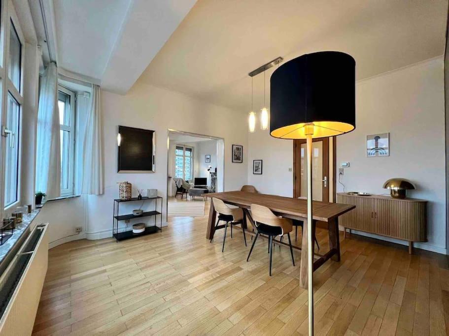 Bellevue - Grand Appartement Pour 5 Sur Les Quais De La Meuse Liege Ngoại thất bức ảnh