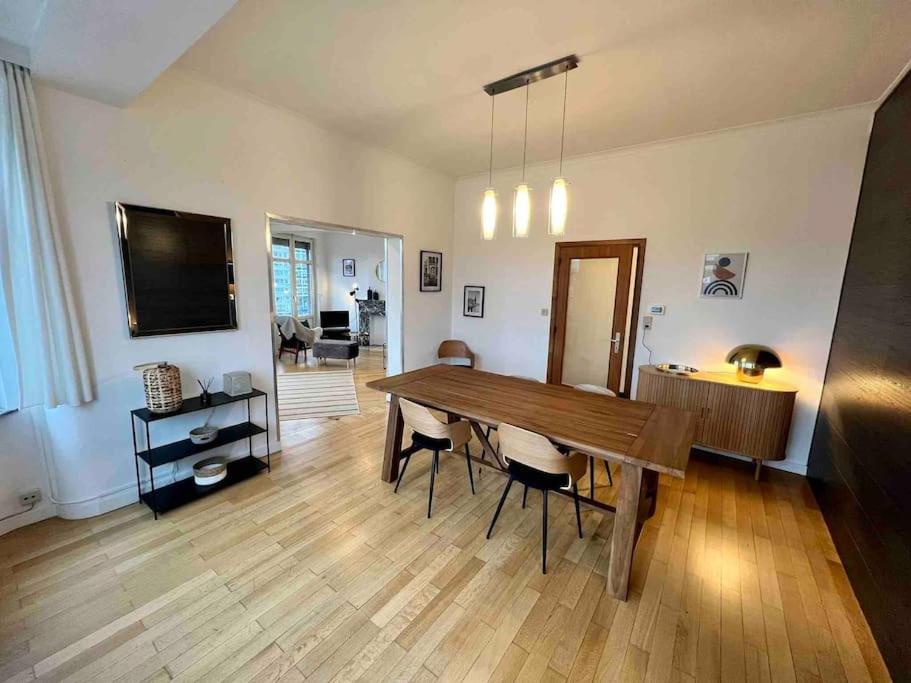 Bellevue - Grand Appartement Pour 5 Sur Les Quais De La Meuse Liege Ngoại thất bức ảnh